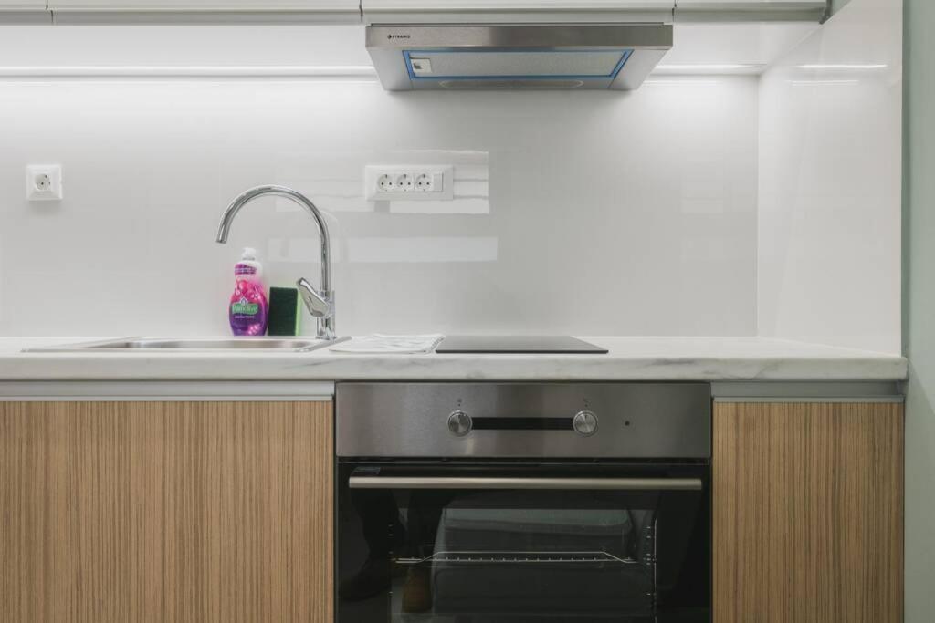 Peris 2 - Central Apt Near Old Town - Ac, Washer La Canea Esterno foto